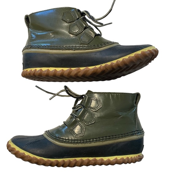 SOREL | Women’s Olive Green Patent Leather Out N‎ About Boots - Sz 7 - Picture 2 of 12